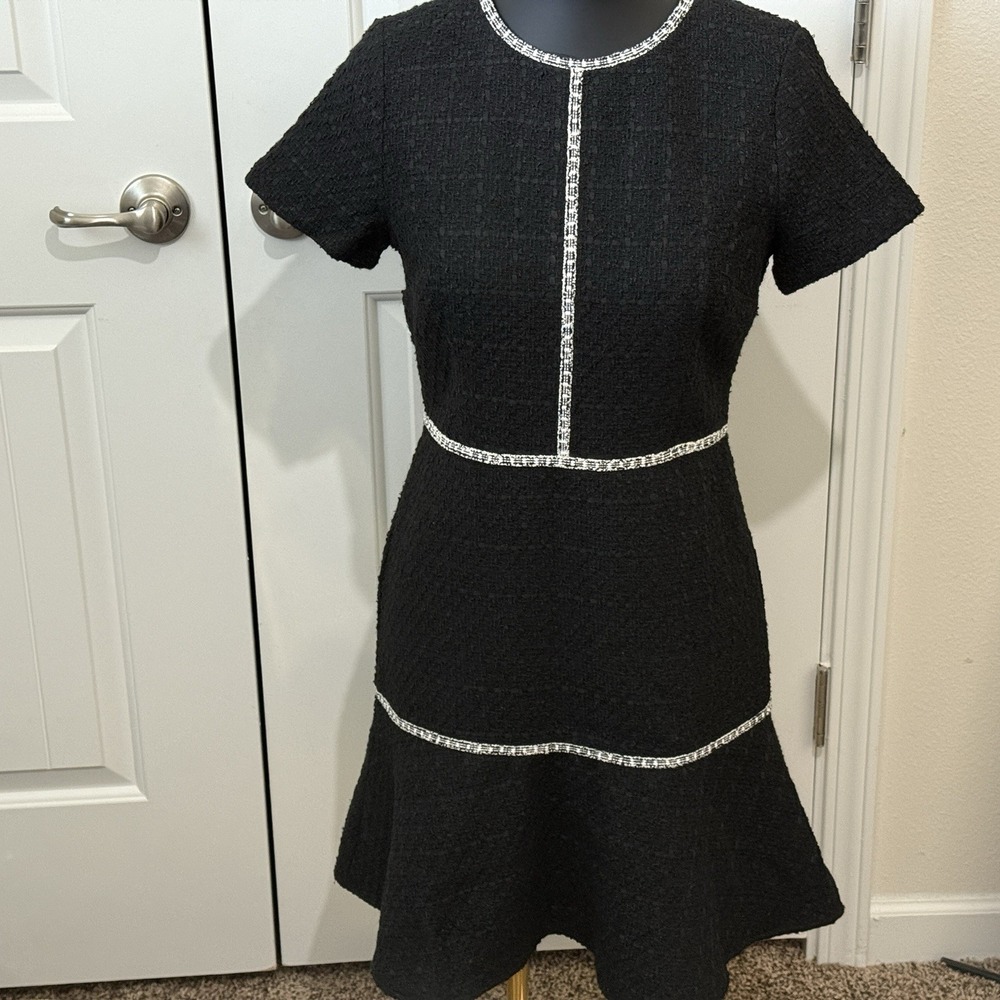 Ann Taylor Petite Black White Tweed‎ Tiered Flared Cap Sleeve Dress Size 4P